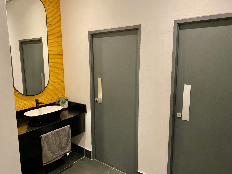 To Let commercial Property for Rent in De Waterkant Western Cape